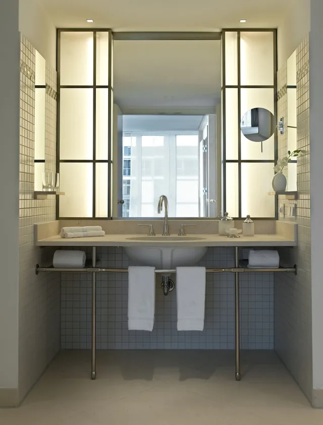 جناح تنفيذي بسرير كينج، The Ritz-Carlton Wolfsburg 10/10