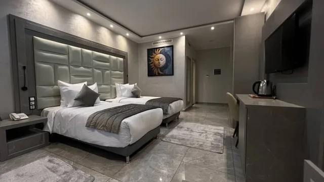 غرفة ديلوكس بسريرين منفصلين، RV Hotel - Dely Brahim 1/2