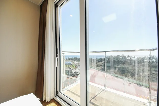 غرفة عائلية بسرير كينج وسرير فردي بإطلالة على البحر، Jeju Ocean Blue Hotel 8/8