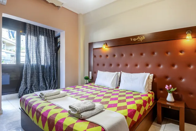 غرفة بسرير مزدوج بإطلالة على الجبل، Toti Boutique Rooms 7/10