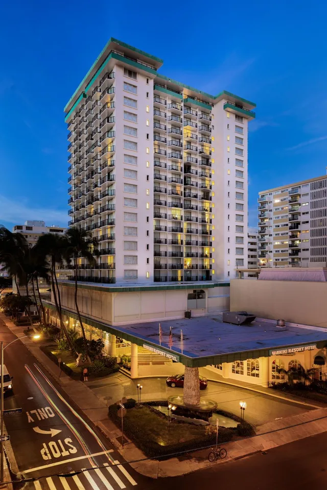 غرفة بسرير مزدوج بإطلالة جزئية على البحر، Waikiki Resort Hotel 1/1