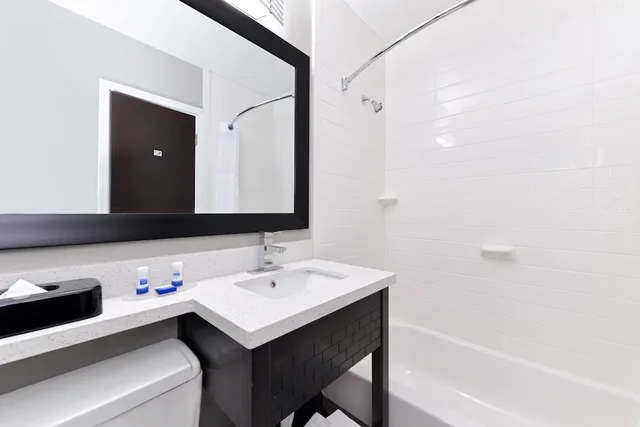 غرفة قياسية بسريرين مزدوجين، Best Western at O Hare 4/4