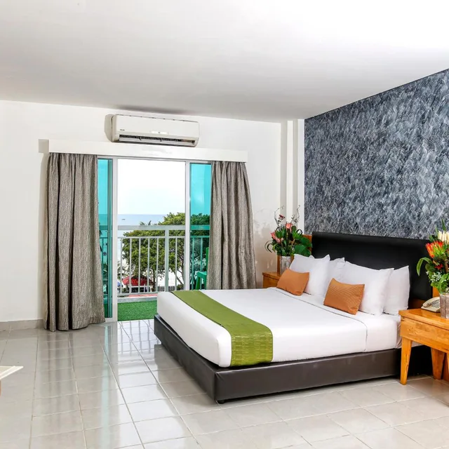 غرفة بسرير كينج بشرفة، Langkapuri Resort Langkawi 2/5