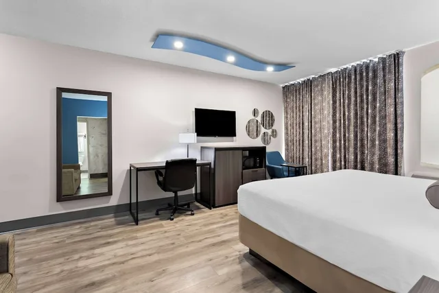 جناح بسريرين كينج، SureStay Plus by Best Western Windsor 1/3