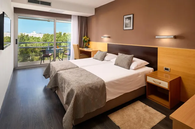 غرفة سوبيريور بشرفة، Hotel Imperial Vodice 3/4