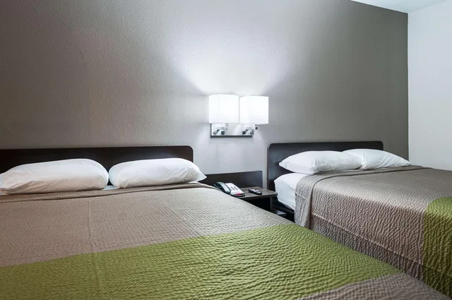 غرفة بسرير كينج لذوي الإعاقة، Motel6 New Iberia, LA 10/10