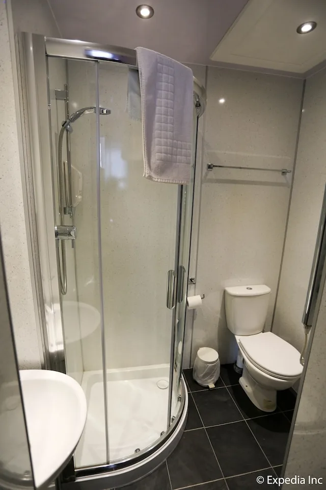 Comfort, Quadruple, Queen and Twin Beds, Regent House Hotel 6/6