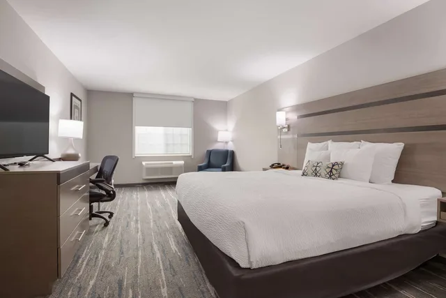 Flat, King Bed، Best Western Nsu Inn 1/4