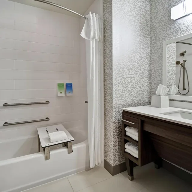 استوديو بسريرين كوين مع أريكة لذوي الإعاقة، Home2 Suites By Hilton Jekyll Island 7/9