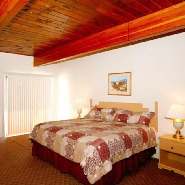 غرفة أساسية بسرير كينج، Trail Apos S End Motel Sheridan 1/1