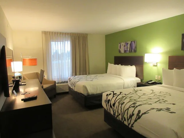 Standard, 2 Queen Beds, Sleep Inn Spokane Airport 2/2