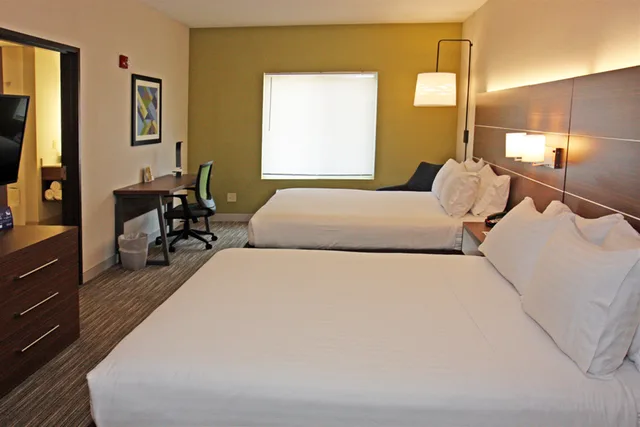غرفة بسريرين كوين، Holiday Inn Express Branford-New Haven 6/7