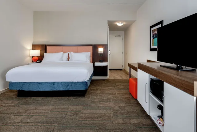جناح استوديو بسرير كينج مع أريكة، Hampton Inn Baltimore Bayview Campus 3/9