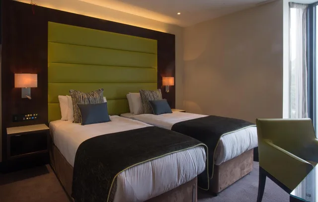 غرفة ديلوكس بسرير كوين، St George S Hotel Wembley 1/1