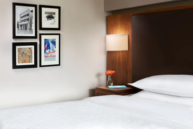 غرفة ديلوكس بسريرين منفصلين، Sheraton Lake Como Hotel 3/7