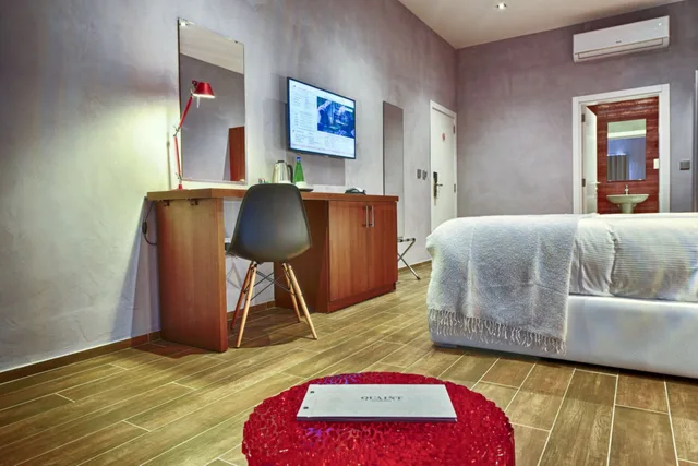 غرفة كومفورت بسرير كوين، Quaint Boutique Hotel Xewkija 7/10