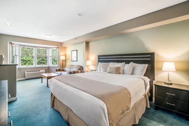 غرفة قياسية بسرير كينج مع أريكة، The Valley Inn, an Ascend Collection Hotel 2/6