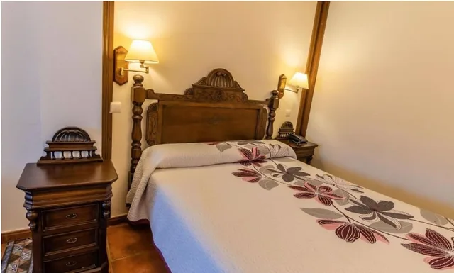 غرفة بسريرين منفصلين، Santo Domingo De Silos Hotel 1/2