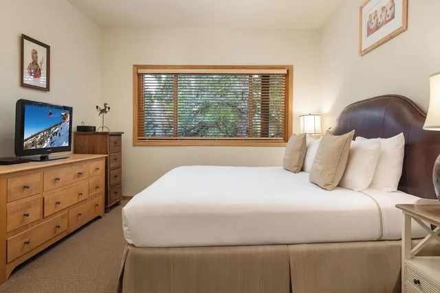 2 Bedrooms, Condo, Villa, King and Twin Beds, Sofa، Villas At Snowmass Club A Destination Residence 2/3