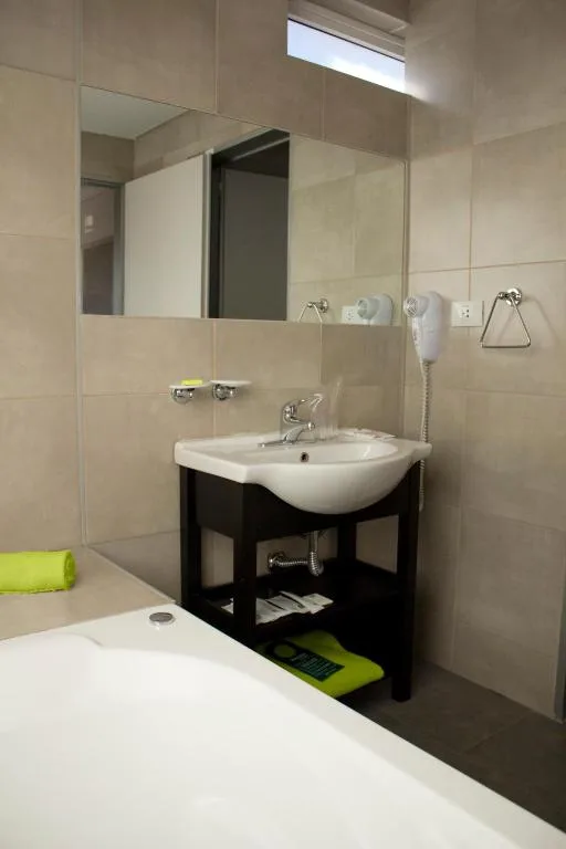 جناح تنفيذي، Hotel Neu 354 4/4