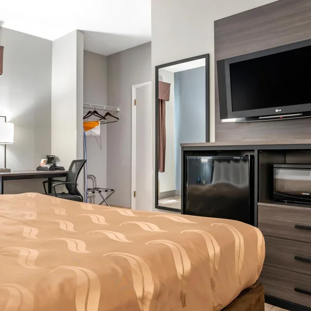 غرفة قياسية بسرير كينج، Quality Inn & Suites Demopolis AL 7/10