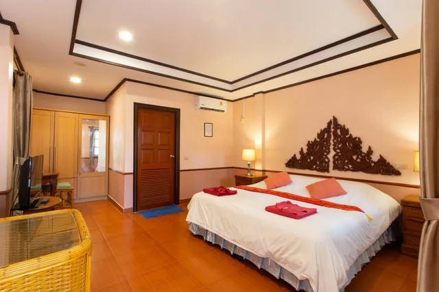 بنغل سوبيريور بسرير مزدوج وسرير فردي، Harry S Bungalows Restaurant 1/1