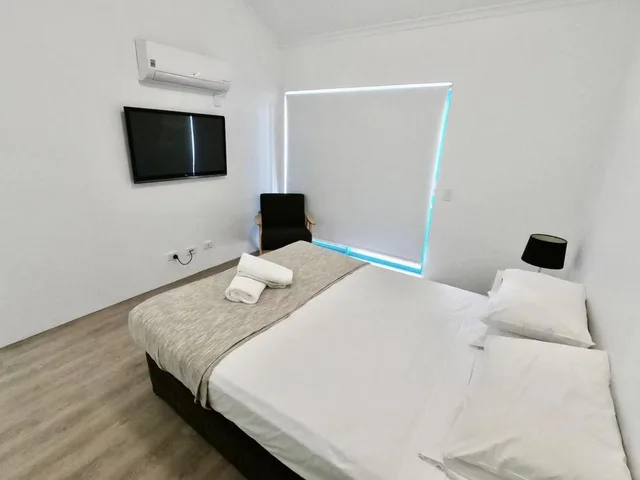 استوديو ديلوكس بسرير كوين، Aruba Surf Resort 1/6