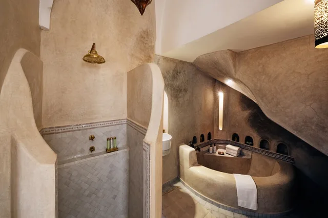 جناح جونيور بسرير كوين، Riad Spice 3/3
