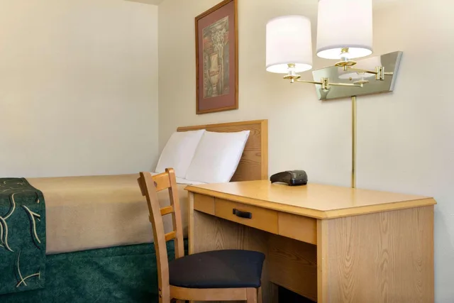 غرفة ديلوكس بسرير مزدوج لذوي الإعاقة، Travelodge By Wyndham Yampa 4/4