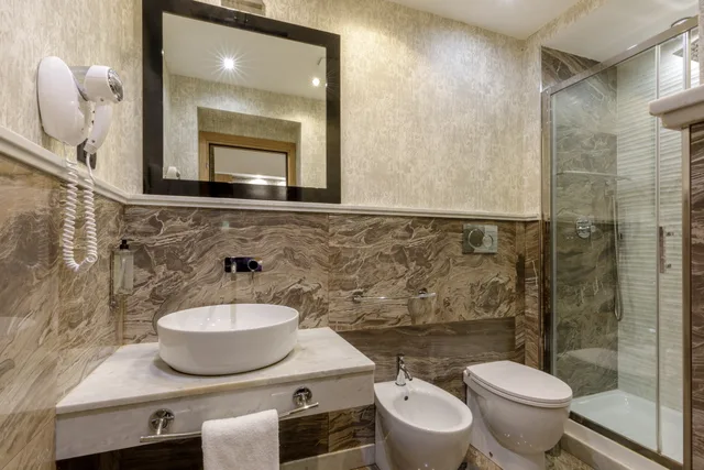 غرفة بسرير مزدوج في الملحق، Royal Court Hotel 4/4