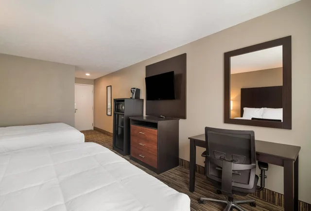 غرفة رباعية بسريرين كوين، Quality Inn & Suites South Portland, ME 9/10