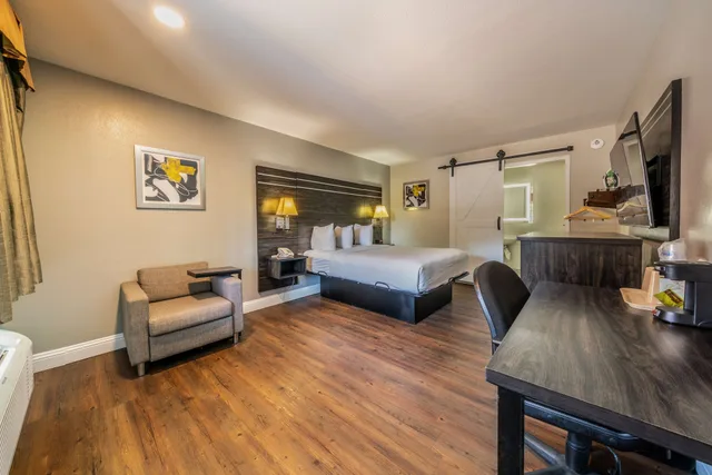 غرفة قياسية بسرير كوين لذوي الإعاقة، Best Western Inn Of Jasper 6/8