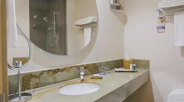 غرفة بزنس تنفيذية بسرير كوين، Ghl Hotel Monteria 5/5