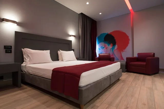 جناح استوديو كلاسيكي بسرير مزدوج بشرفة، Pines Hotel - Adults Only 1/2