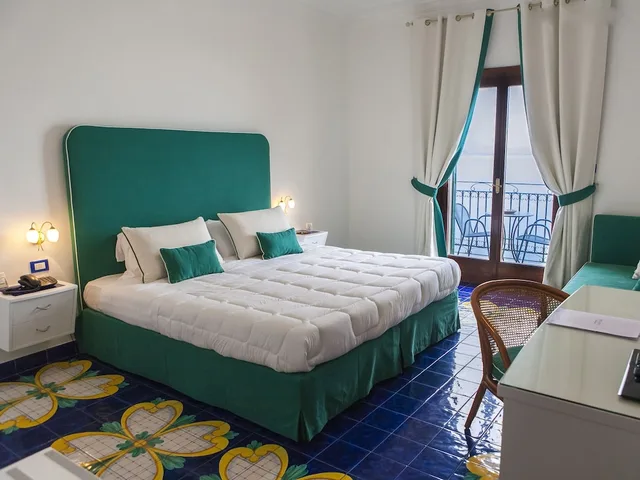 غرفة كومفورت بسرير كوين بإطلالة على البحر مع أريكة، Hotel Cetus 4/4