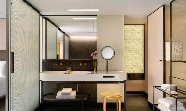 Studio, Suite, King Bed, Kowloon View، The Regent Hotel Ex Intercontinental Hong Kong 3/3