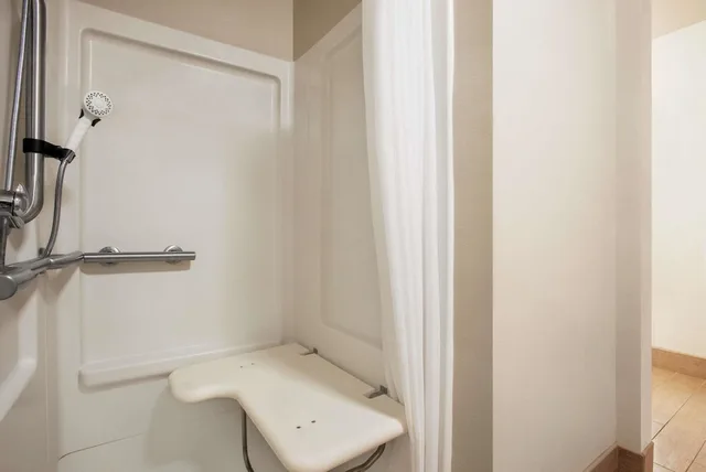 غرفة بسريرين مزدوجين لذوي الإعاقة، Baymont By Wyndham Glenwood 4/4