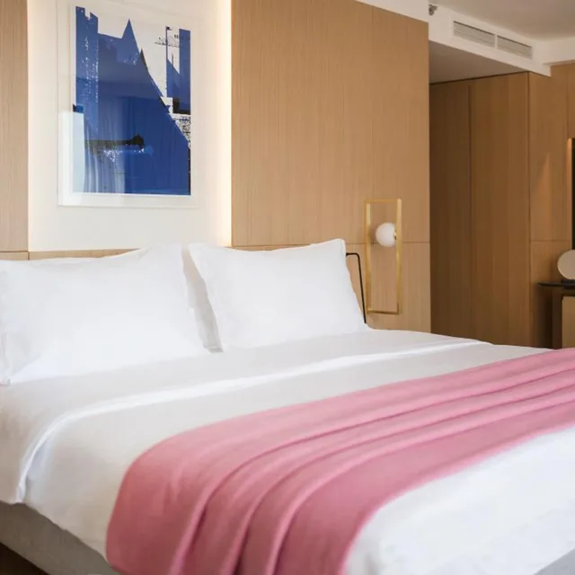 غرفة سوبيريور بسرير كينج بإطلالة جزئية على البحر، Hotel Excelsior Dubrovnik 5/8