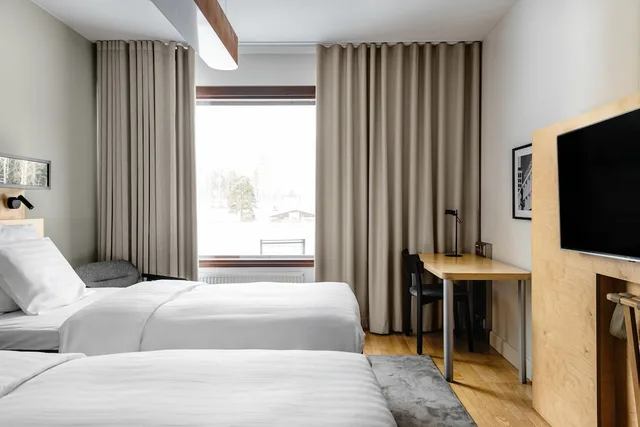غرفة قياسية بسريرين منفصلين مع سرير إضافي، Original Sokos Hotel Tapiola Garden Espoo 1/10