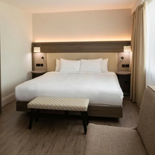 Executive, Twin Beds, Sofa, AC Hotel by Marriott Birmingham NEC and Airport 1/4