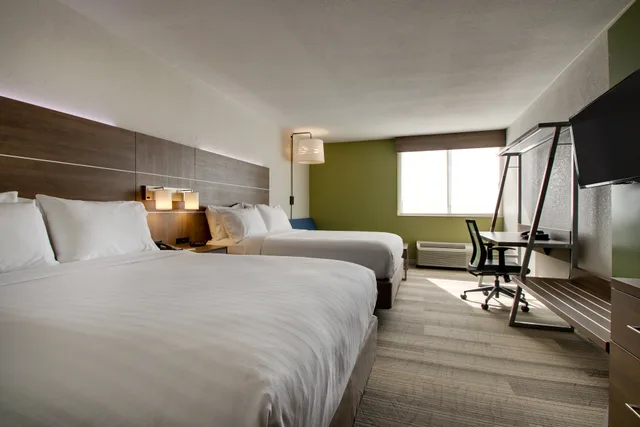 جناح بسريرين، Holiday Inn Express Suites Wapakoneta 2/4
