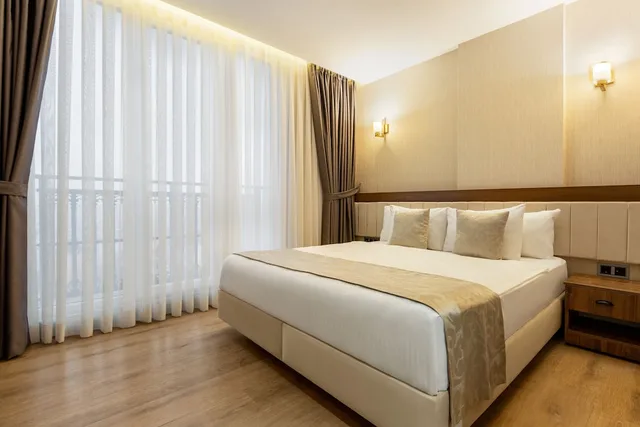 غرفة قياسية بسريرين منفصلين، Operla Airport Hotels, Trademark Collection by Wyndham 1/5