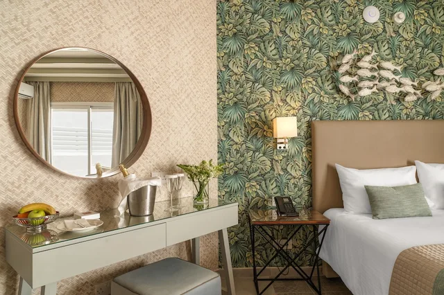 جناح جونيور بسرير كوين بمسبح خاص، Leonardo Plaza Cypria Maris Beach Hotel And Spa - Adults Only 4/4