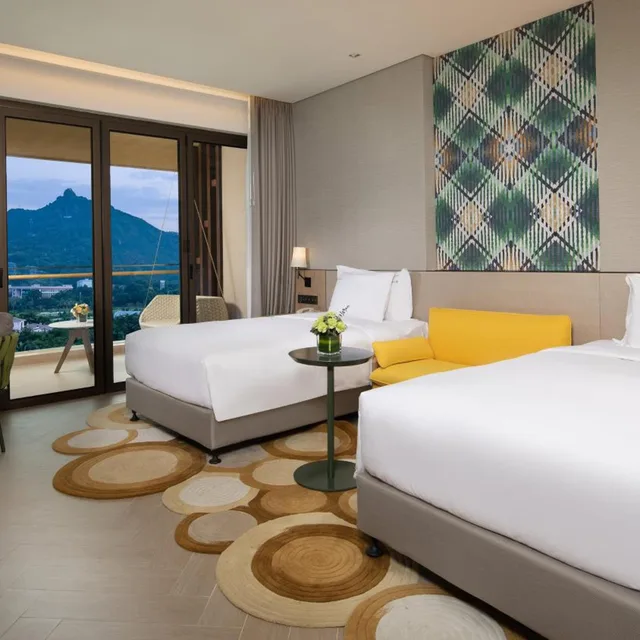 غرفة بريميوم بسريرين منفصلين بإطلالة على الجبل، Holiday Inn Resort Qionghai Guantang 3/8