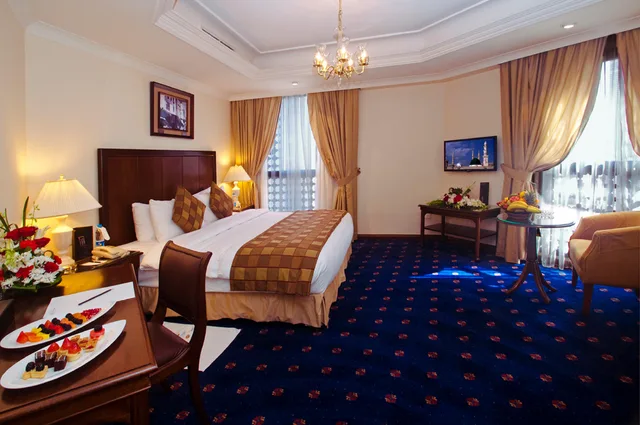 3 Bedrooms, Suite, King and Twin Beds, Living and Dining Areas, Kitchen، دار الهجرة إنتر كونتيننتال(Intercontinental Dar Al Hijra Madinah) 5/9