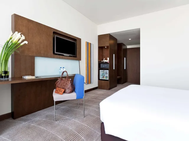 غرفة سوبيريور بسريرين منفصلين، Novotel Abu Dhabi Gate 5/10
