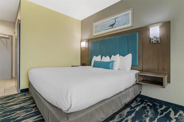 Room, King Bed, Bay View, Kitchenette، Executive Residency By Best Western Corpus Christi 4/8