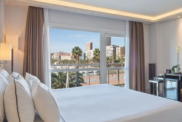 Junior Suite, Executive, Double Bed, Melia Alicante 8/10