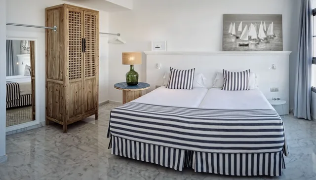 جناح ديلوكس بسرير مزدوج مع أريكة، Marina Suites Hotel 1/3