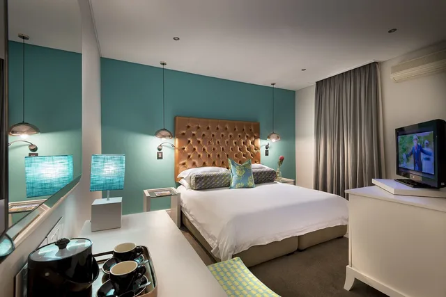 غرفة قياسية بسرير كينج بإطلالة على الفناء، The Grand Daddy Boutique Hotel 2/10